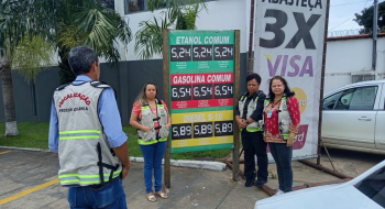 Procon Goiânia notifica cinco postos por aumento no preço do etanol